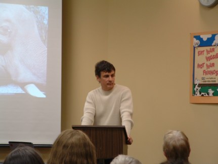 Photo - Laidlaw at podium